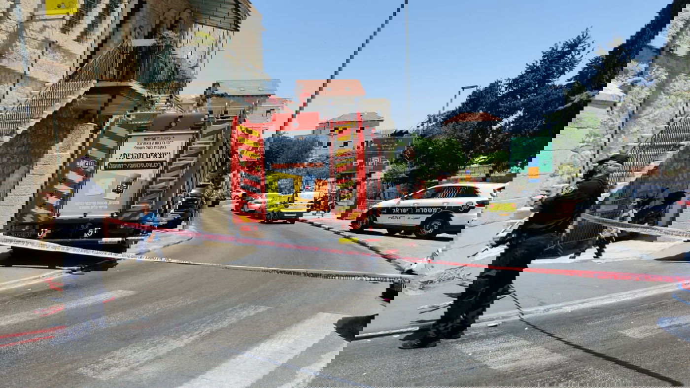 תינוקת נפצעה קל בשריפה בבניין מגורים