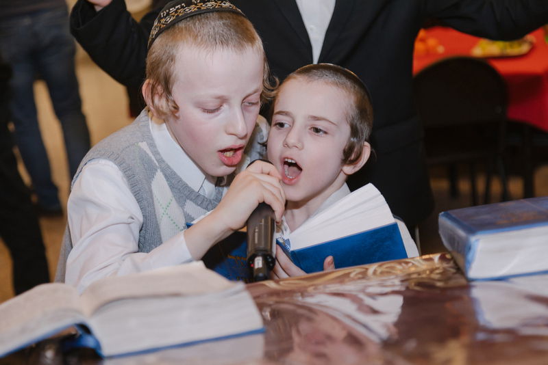 הכנסת ספר תורה בעיירת 'מאלכווקא' ההיסטורית