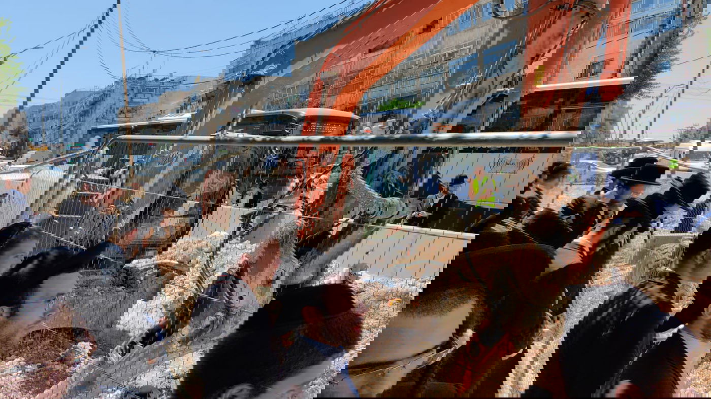 אב ובנו ו-6 מפגינים נעצרו בצומת בר אילן