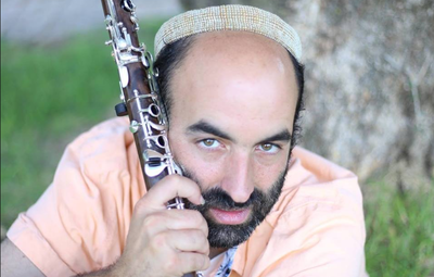 מאיר קליינר וחברים שרים 'ניגון ראדושיץ'