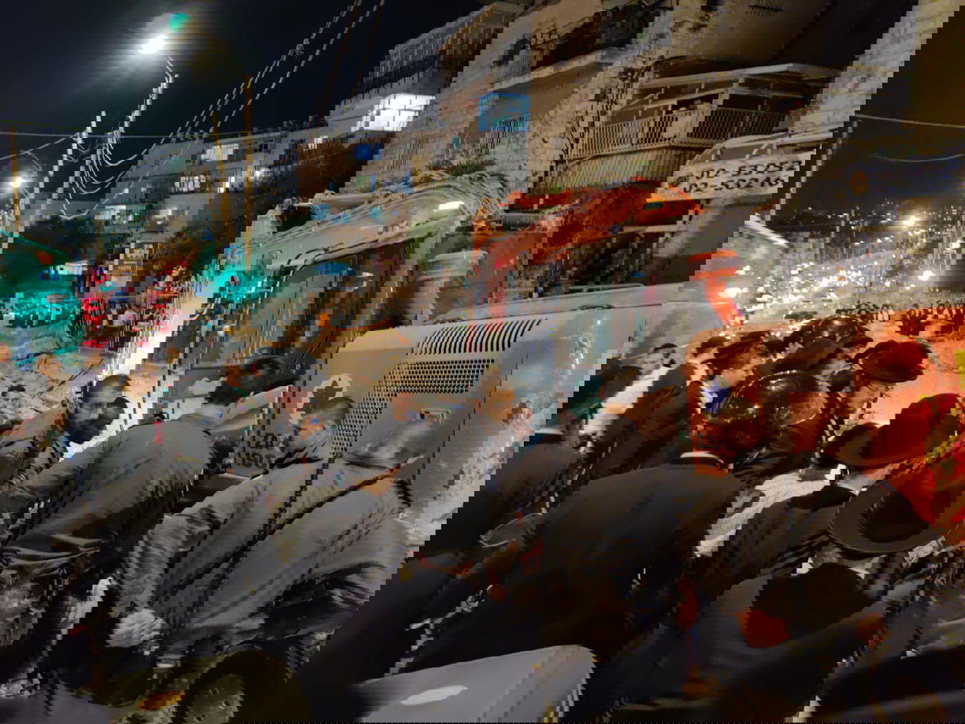 עשרות הפגינו נגד הרכבת הקלה; ארבעה נעצרו