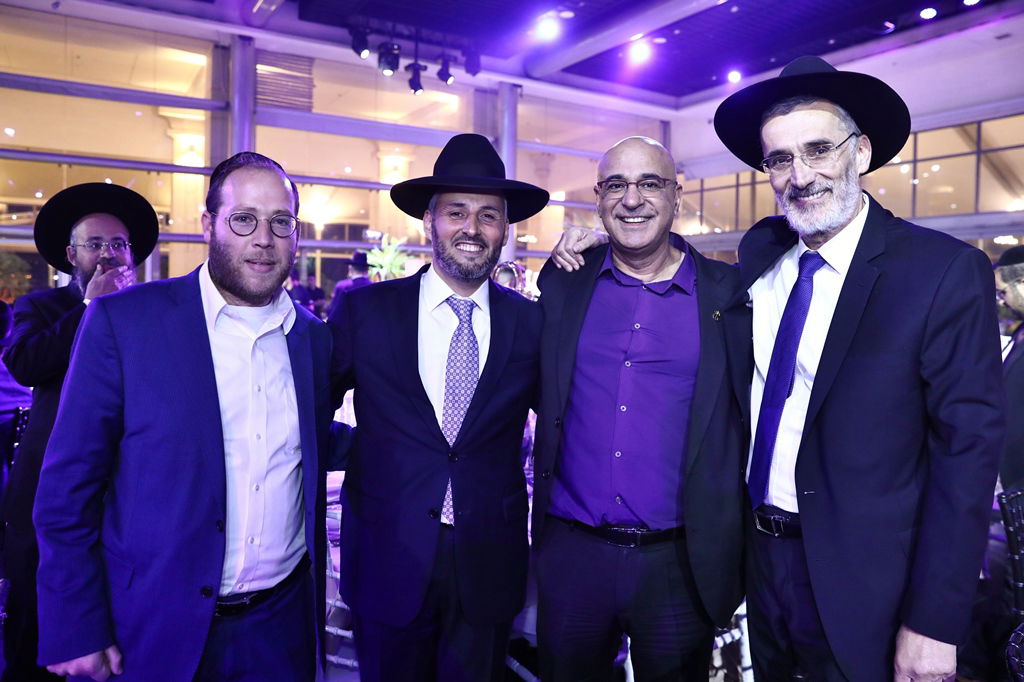 חה"כ חיים ביטון השיא בתו; צפו בגלריה