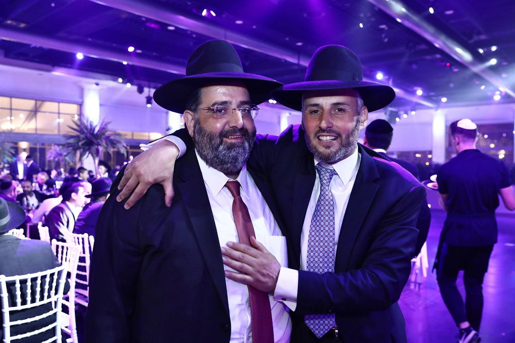 חה"כ חיים ביטון השיא בתו; צפו בגלריה