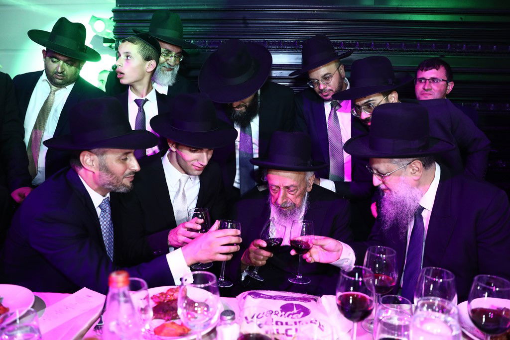 חה"כ חיים ביטון השיא בתו; צפו בגלריה