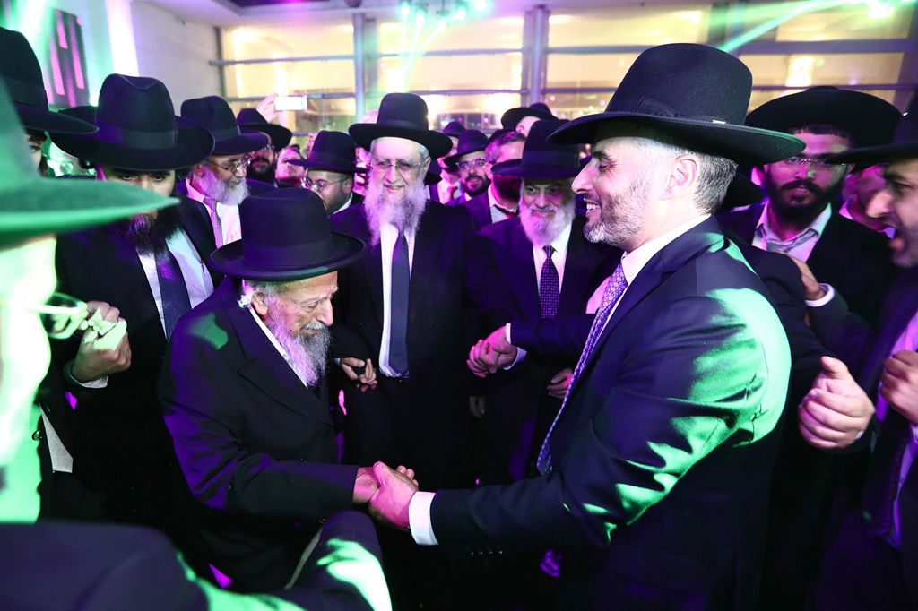 חה"כ חיים ביטון השיא בתו; צפו בגלריה