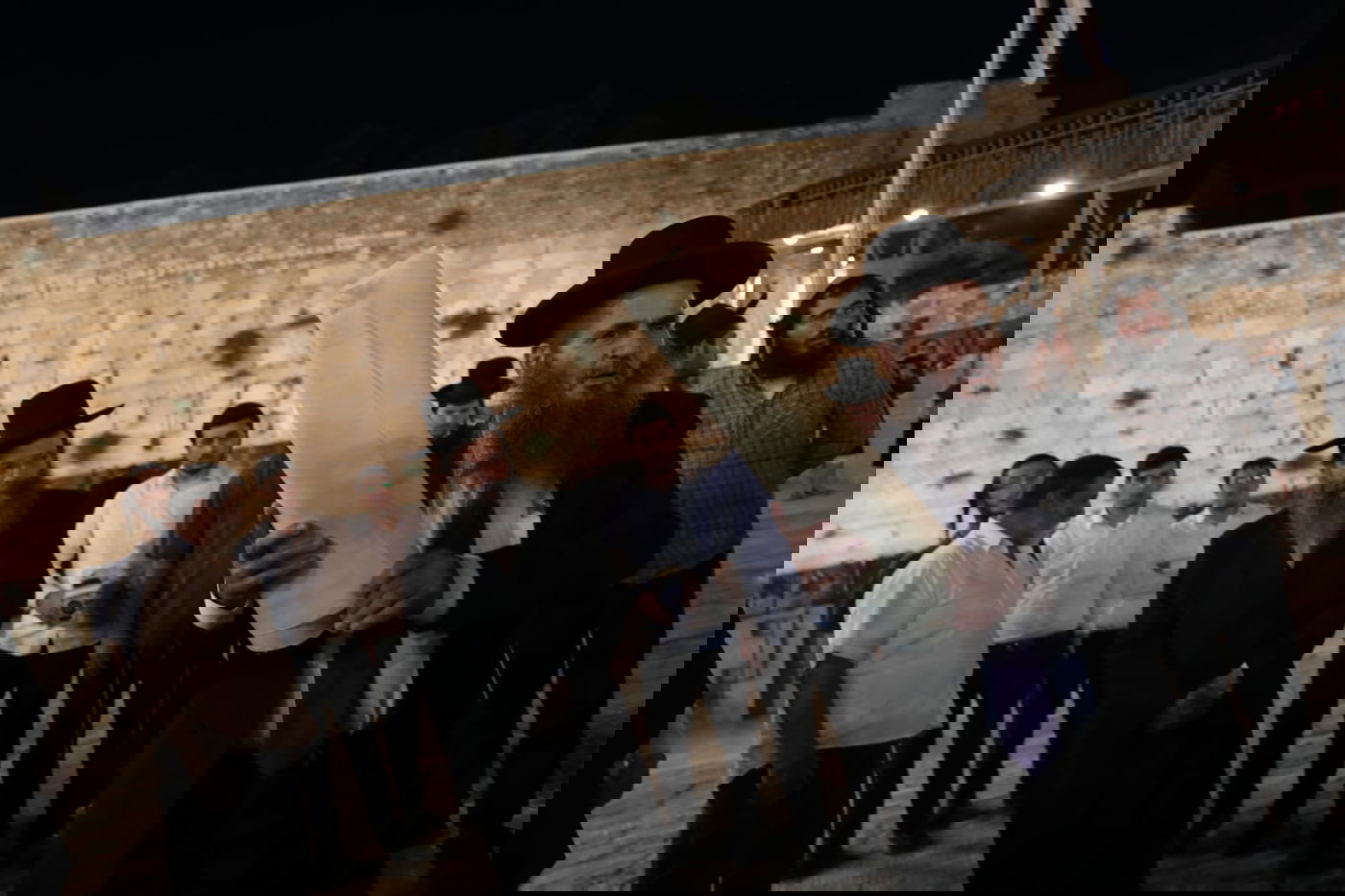 25 ממשפחות ההרוגים במירון התפללו יחד