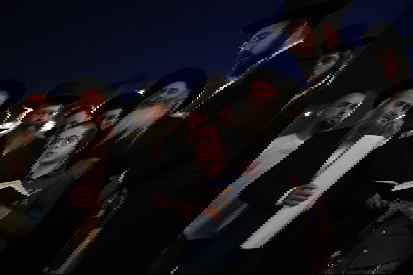 25 ממשפחות ההרוגים במירון התפללו יחד