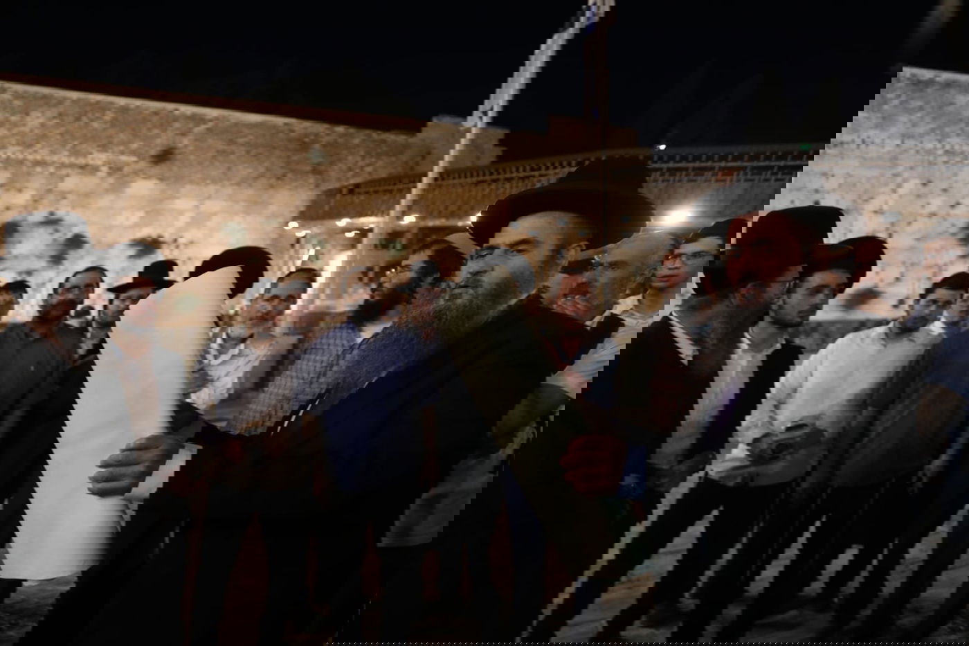 25 ממשפחות ההרוגים במירון התפללו יחד