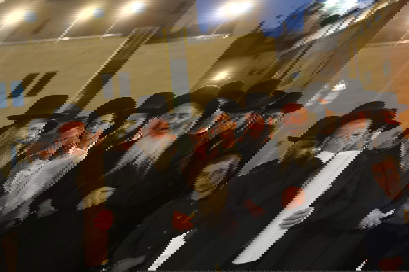 25 ממשפחות ההרוגים במירון התפללו יחד