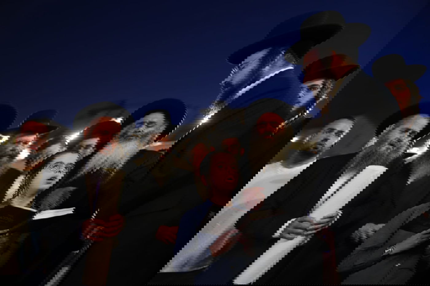 25 ממשפחות ההרוגים במירון התפללו יחד