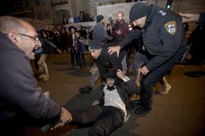 תמונה: אילוסטרציה  • וידיאו: הדיון בבית המשפט היום - נראה עורך דין מנחם שטאובר