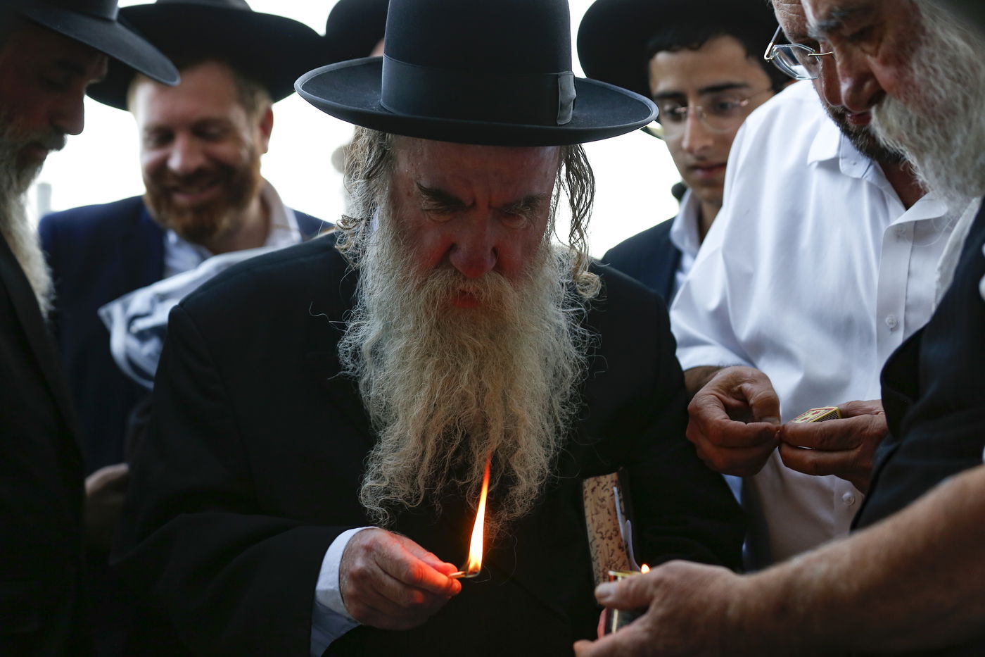 לקראת השלושים: שלט אזכרה נתלה במקום האסון