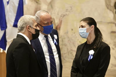 מיכאלי ולפיד; באמצע - ליברמן; ארכיון