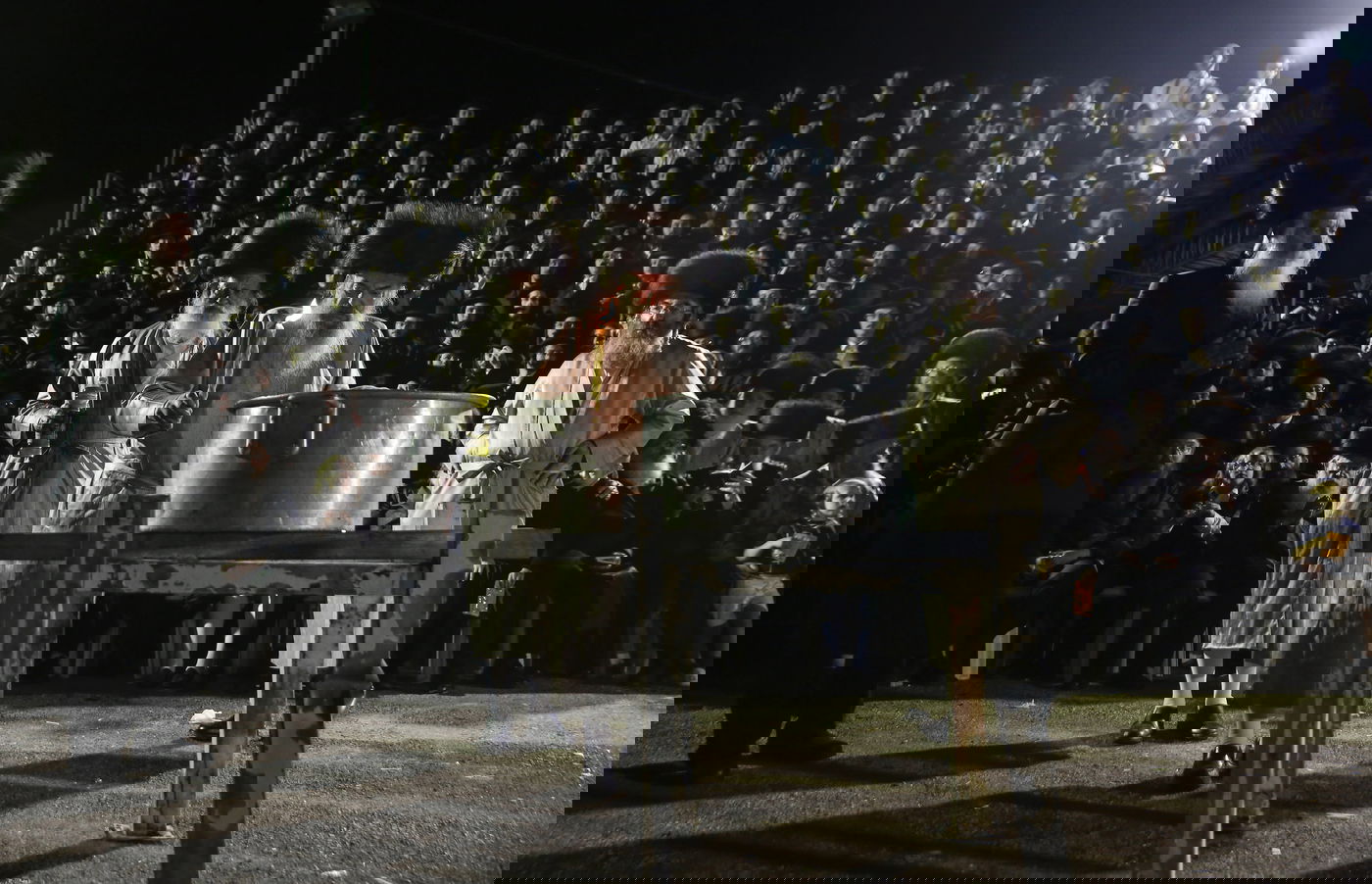 בראשות הרבי: ההדלקה של חסידי לעלוב במירון