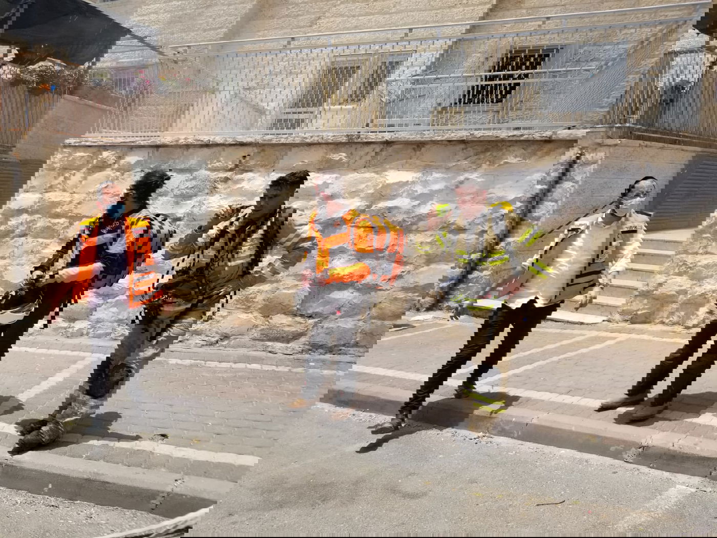 שריפה גדולה: תושבים פונו מבתיהם בבית שמש