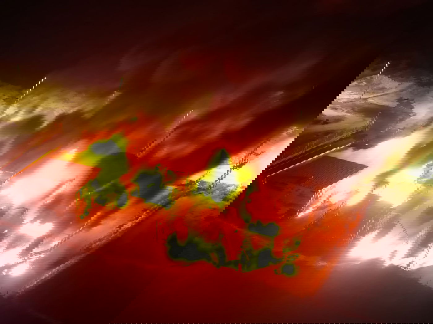 שריפה במפעל למחזור דלקים בדרום הר חברון; תיעוד