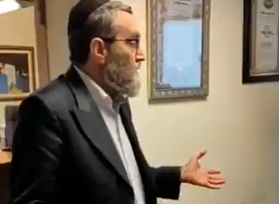 גפני היום, בלשכתו בכנסת