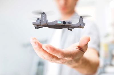 השקיעו בסטארט-אפ ישראלי שפיתח את הרחפן האוטונומי הזעיר בעולם