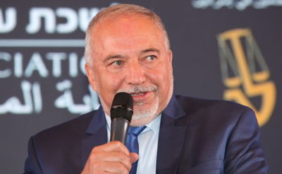 צפו: נאום הזחיחות של אויב החרדים