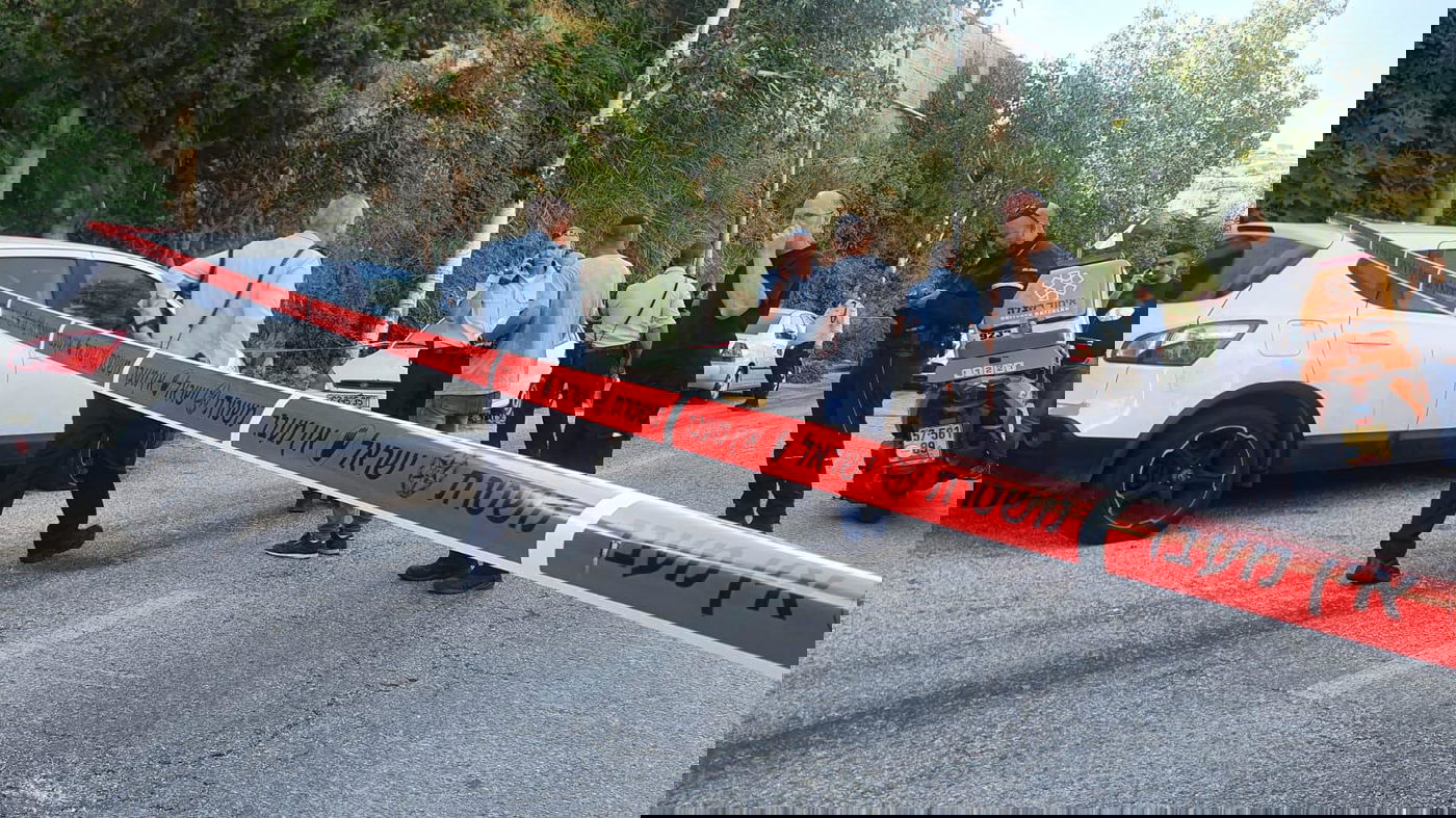 שני שוטרים נדקרו בגבעת זאב, החשוד נורה