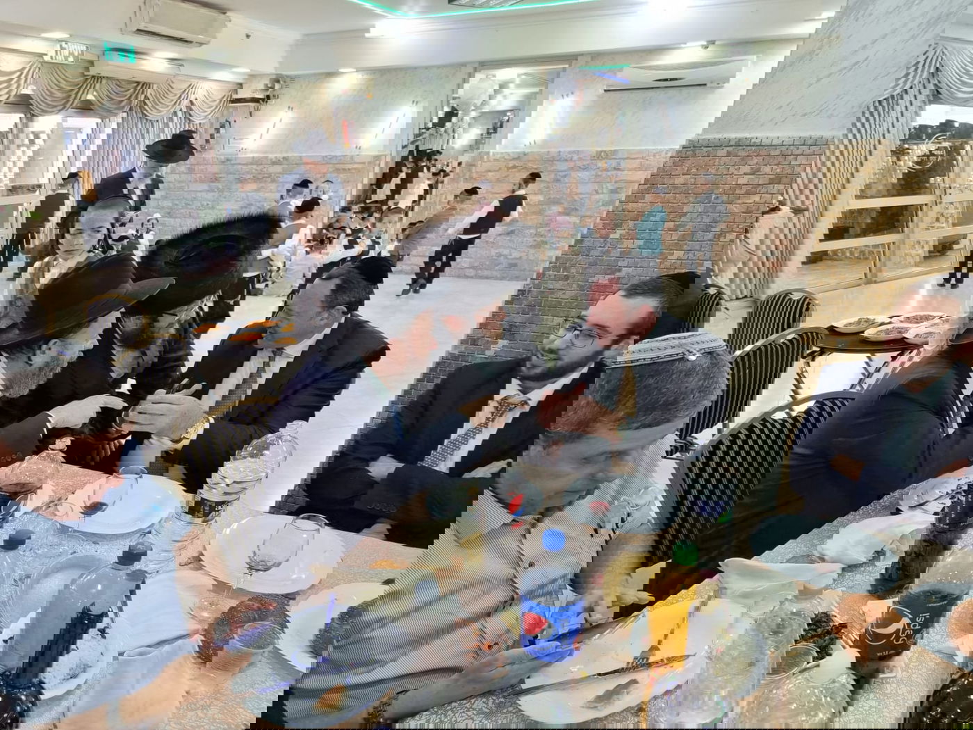 הסופר וסגן ראש העיר חיתן את בתו • תיעוד