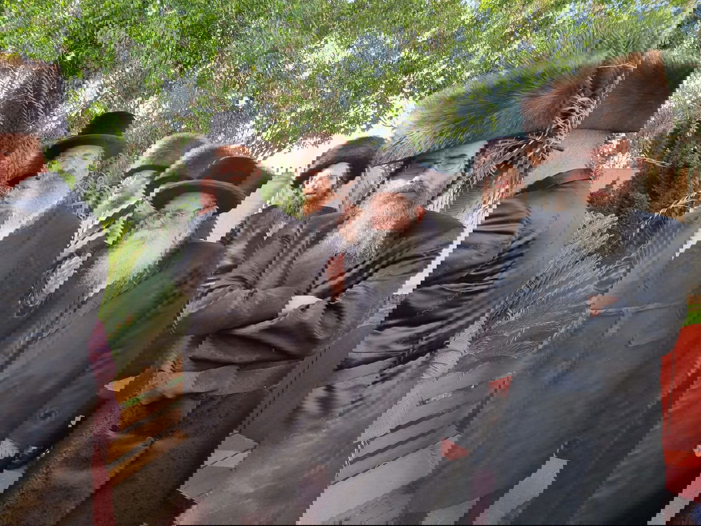 הסופר וסגן ראש העיר חיתן את בתו • תיעוד