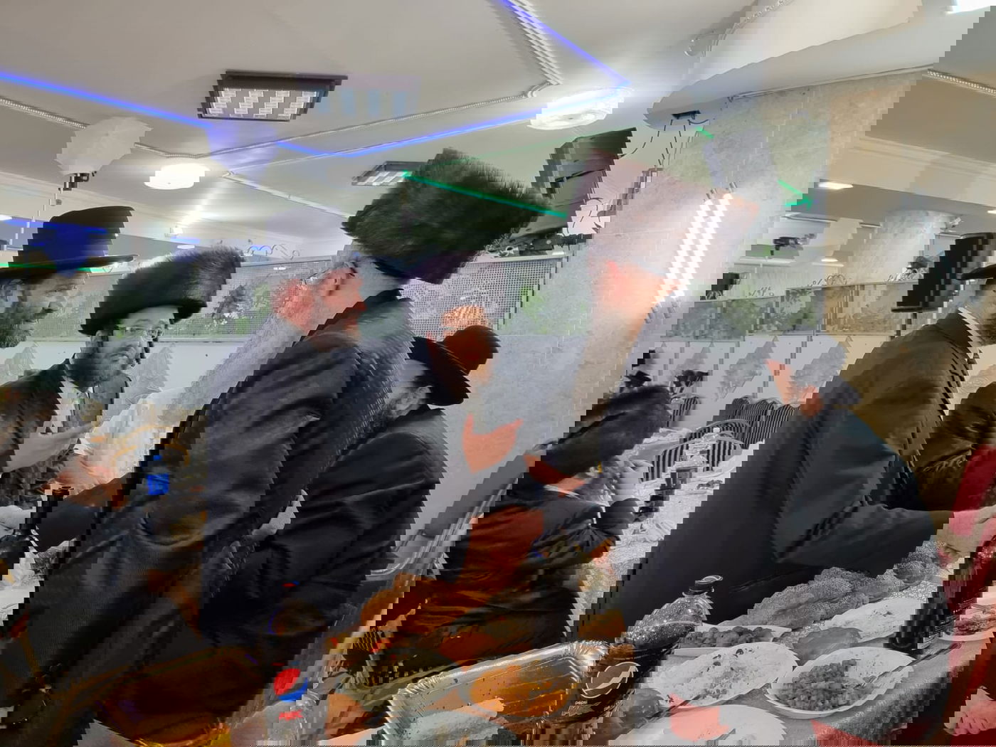 הסופר וסגן ראש העיר חיתן את בתו • תיעוד