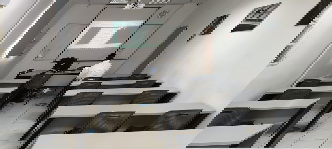 תכני הלימוד מותאמים באופן מלא לאורח החיים החרדי