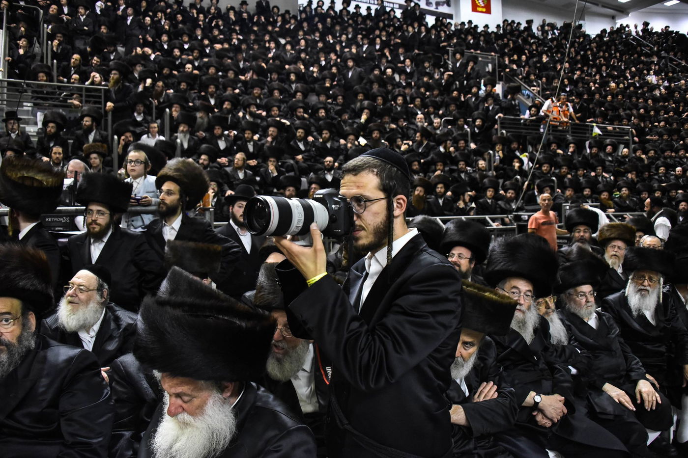 אלפים בחתונת בית סערט ויז'ניץ - סאטמר - ויז'ניץ