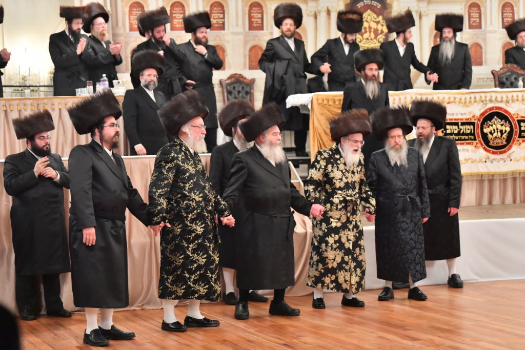 לקראת החתונה בארה"ב: מעמד ה'חתן מאהל' בויז'ניץ