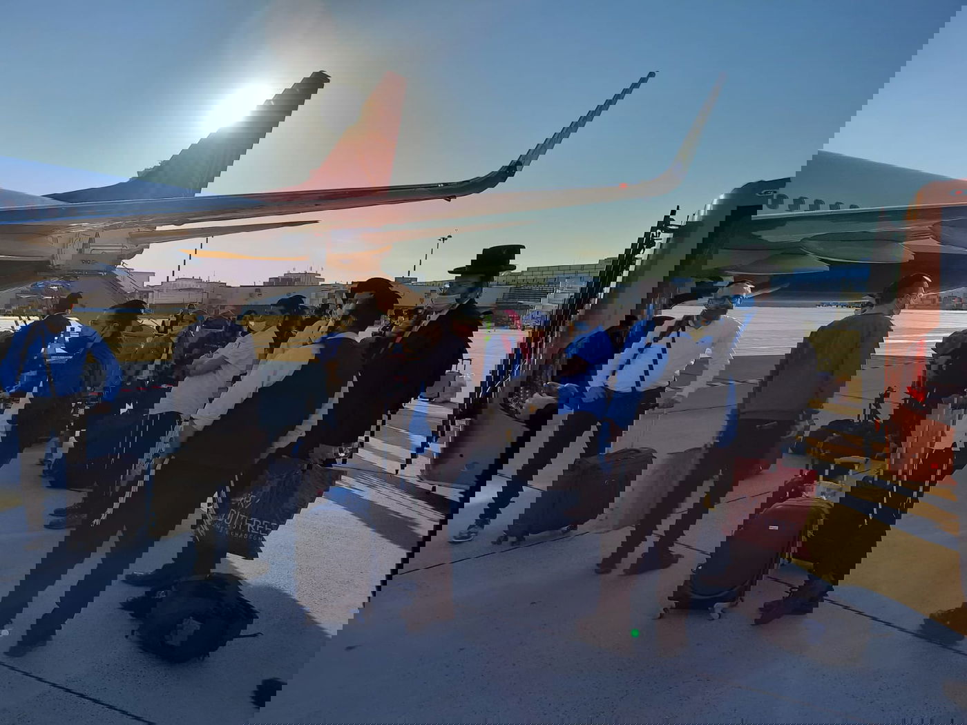 כמעט ונתקעו בשבת בחו"ל - הנוסעים לא שתקו