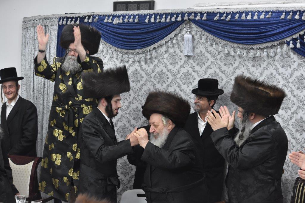 שבע ברכות בחצרות קוידינוב ולייפניק