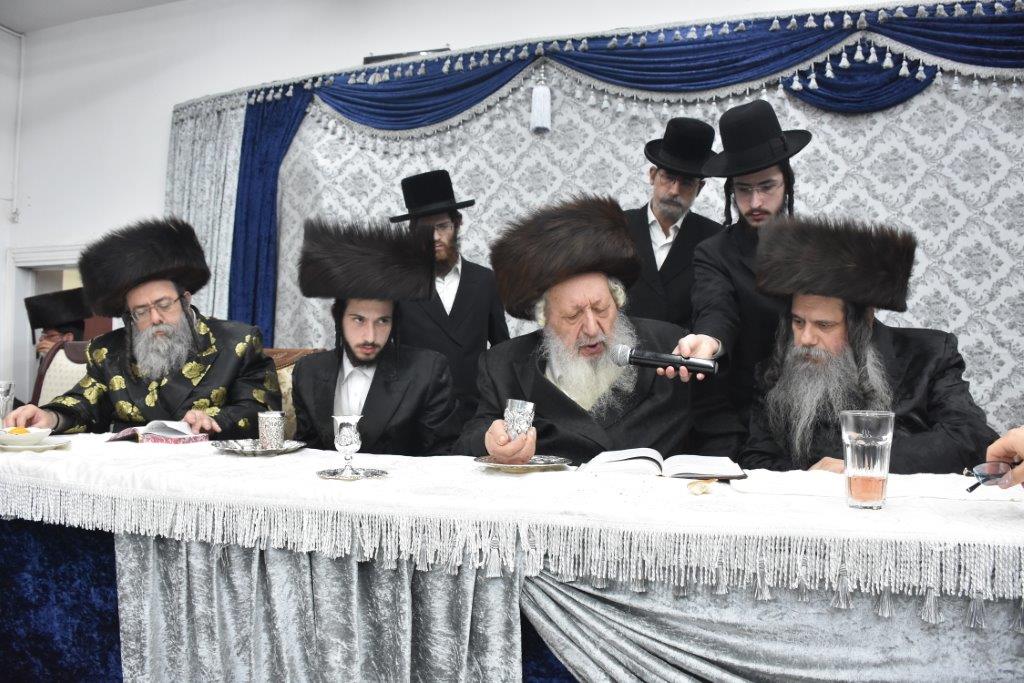 שבע ברכות בחצרות קוידינוב ולייפניק