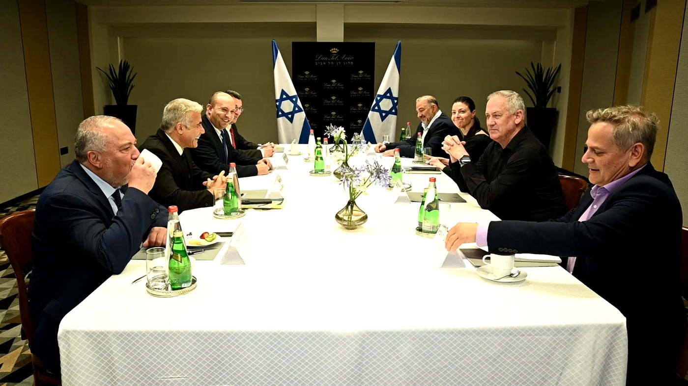 ראשי ממשלת בנט-לפיד דורשים: השבעה - ביום רביעי