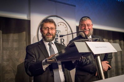 הרב קורסיה (משמאל) יחד עם הגר"פ גולדשמידט