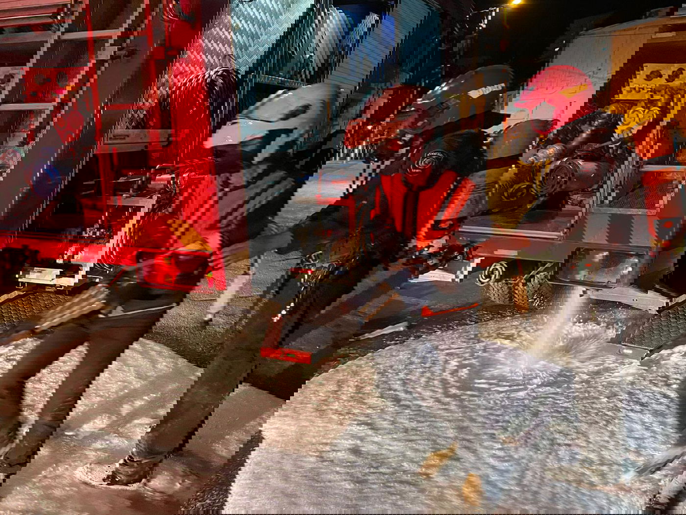 שריפה בבניין: משפחות חרדיות מחולצות