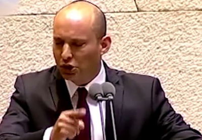 בנט מגן על נתניהו