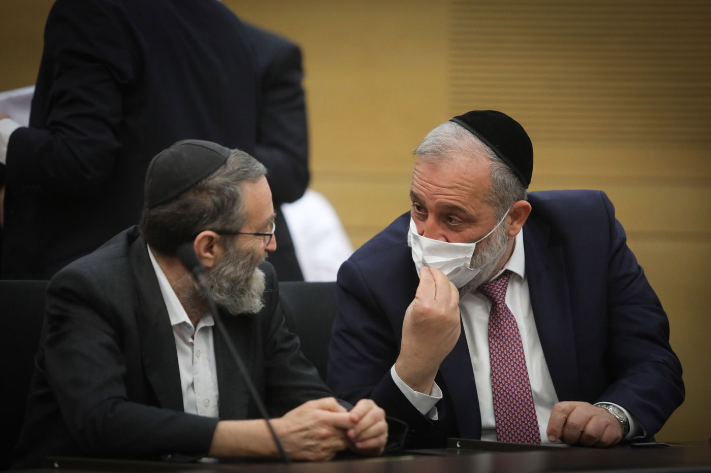 'נפתלי בנט - שם רשעים ירקב; תוריד את הכיפה שלך' • צפו