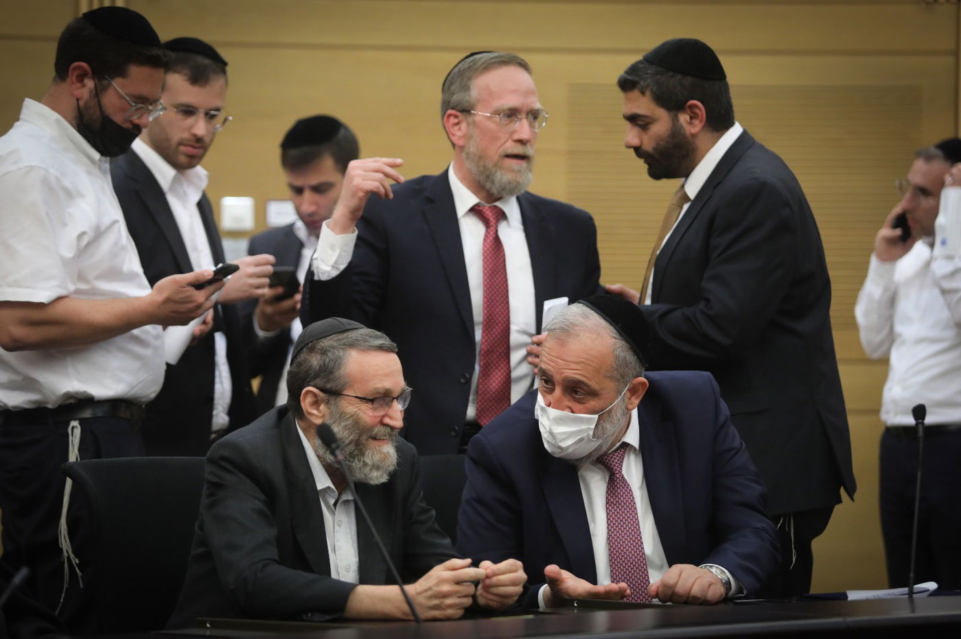 'נפתלי בנט - שם רשעים ירקב; תוריד את הכיפה שלך' • צפו