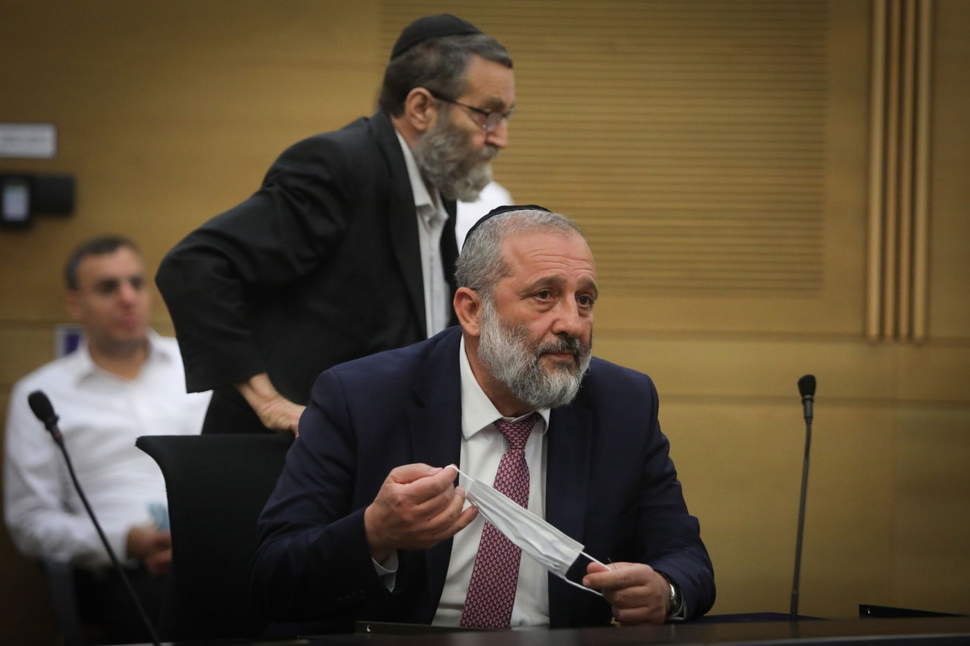 'נפתלי בנט - שם רשעים ירקב; תוריד את הכיפה שלך' • צפו