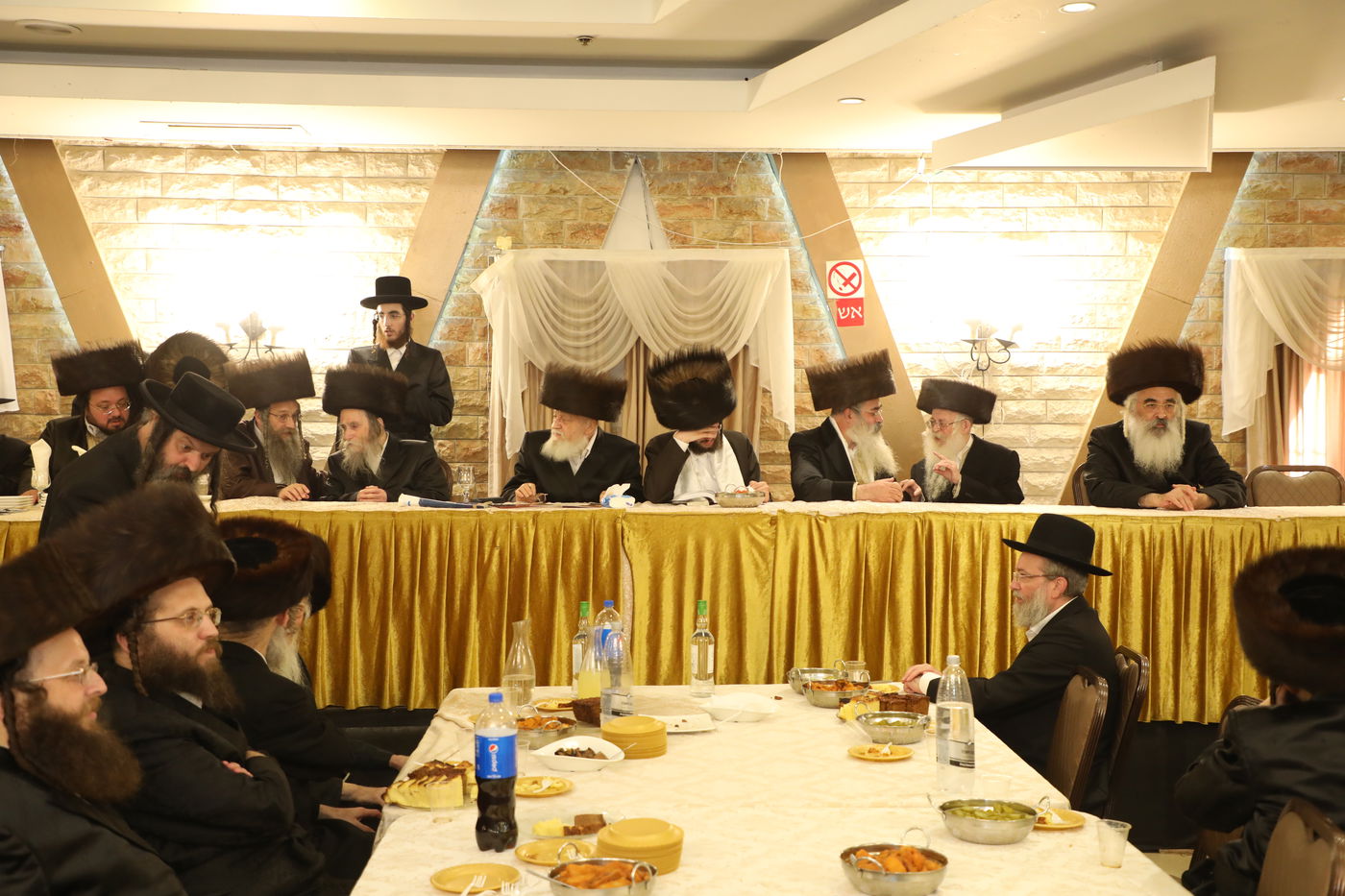 שמחת החתונה בחצרות לעלוב ירושלים - דושינסקיא - ערלוי