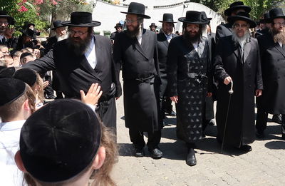 האדמו"ר מסאטמר לילדים: "כבוד בשבילי לפגוש אתכם ראשונים"