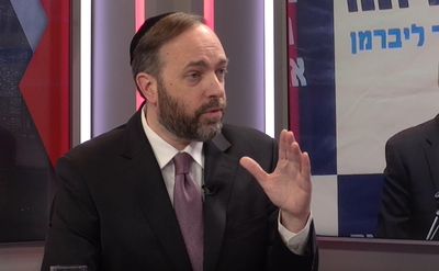 צפו: אריאל אטיאס מזהיר מחוק הגיוס: "זו סכנה"