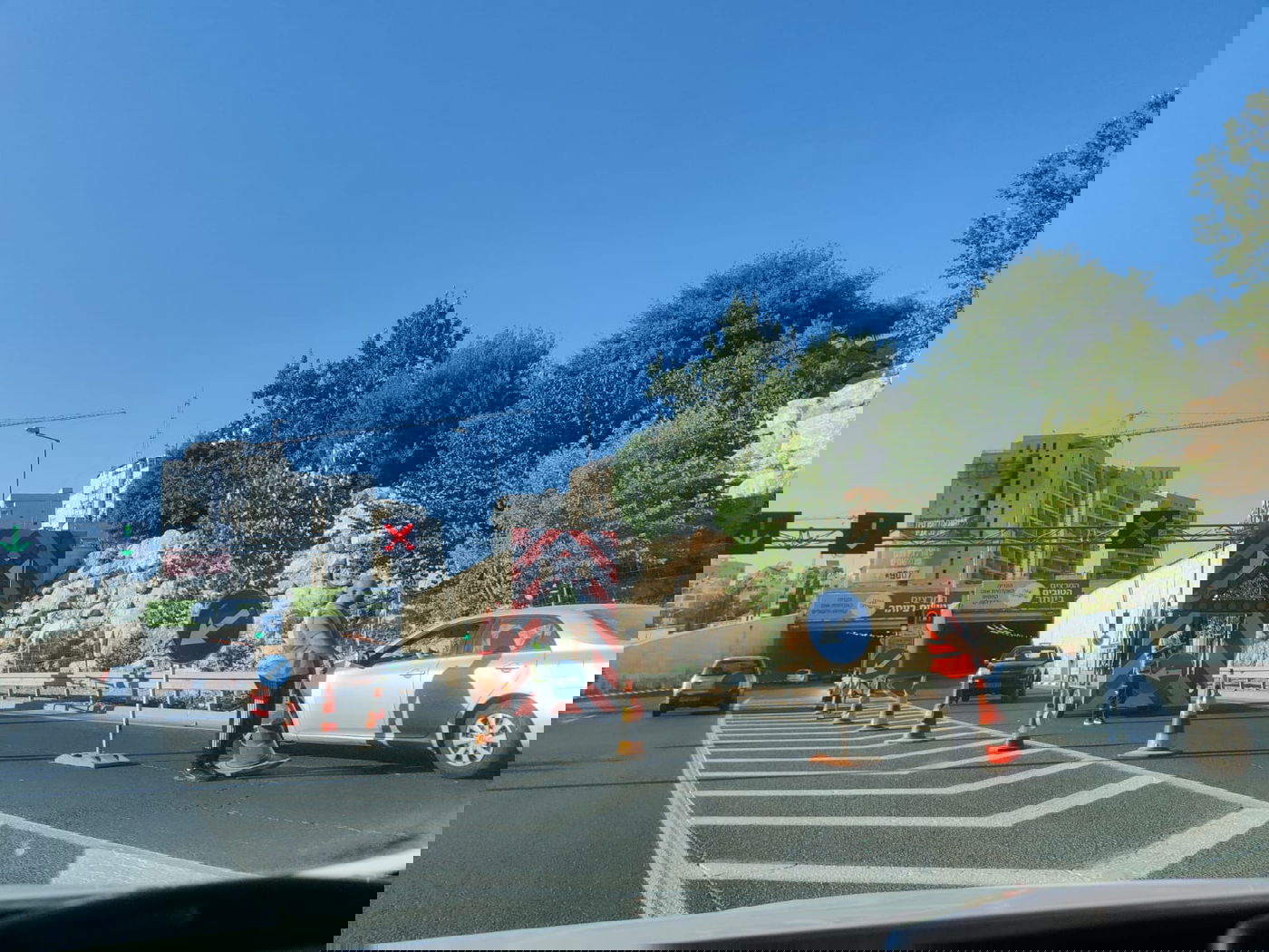 מספר כבישים באזור 'שערי צדק' - נחסמו לתנועה