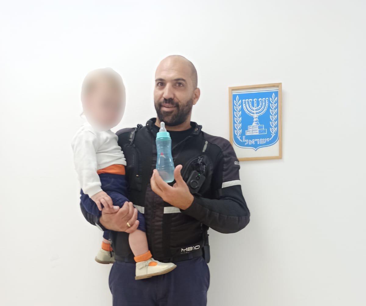 הפעוט עם שוטר