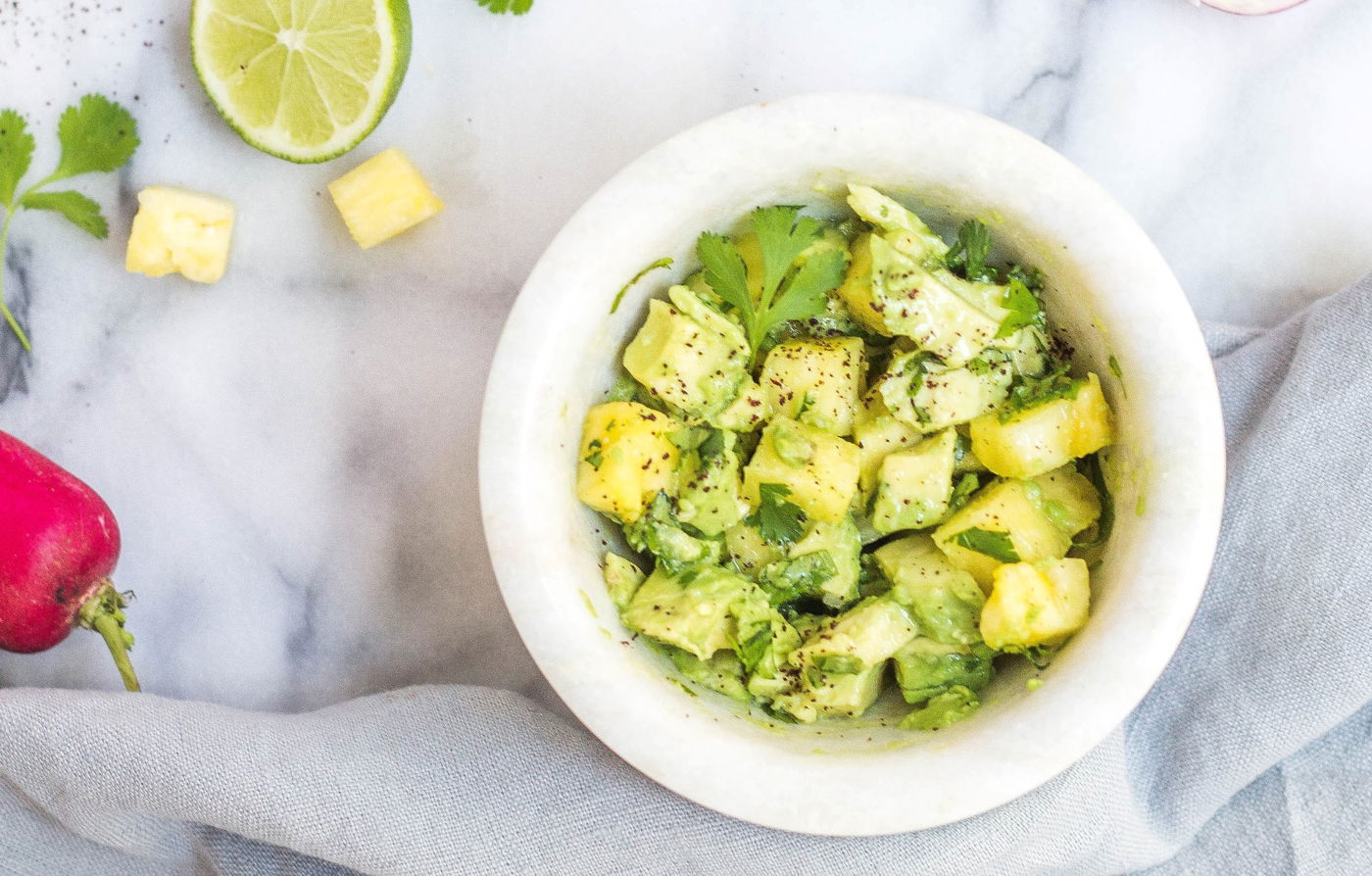 גוואקמולי - סלט אבוקדו עם אננס