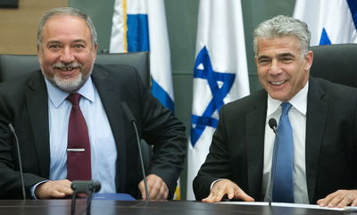 לפיד וליברמן, נותני הטון ב"ממשלת השינוי"