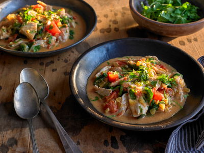 תבשיל עוף וירקות בסגנון אסייתי