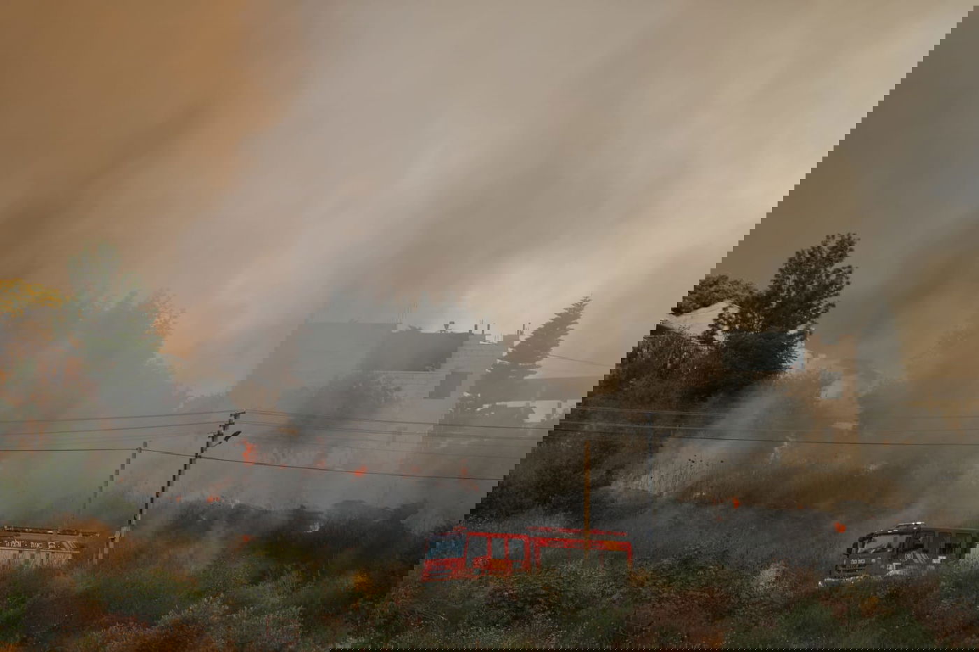 אש בוערת בהרי ירושלים; "הוסרה הסכנה מעל הישובים"