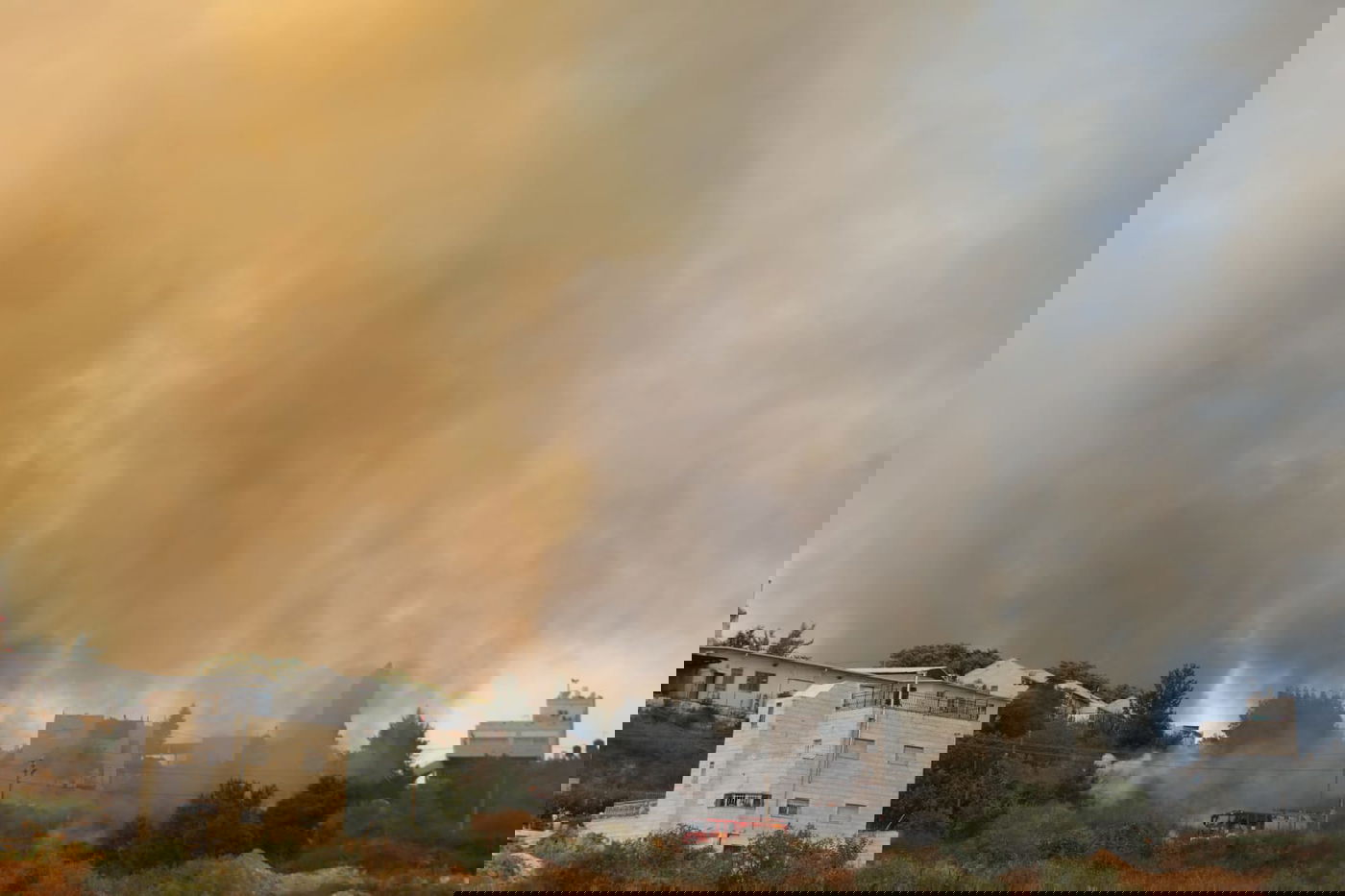 אש בוערת בהרי ירושלים; "הוסרה הסכנה מעל הישובים"